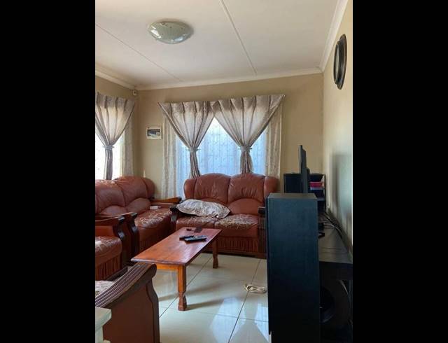 3 BEDROOM HOUSE FOR SALE IN SOSHANGUVE VV